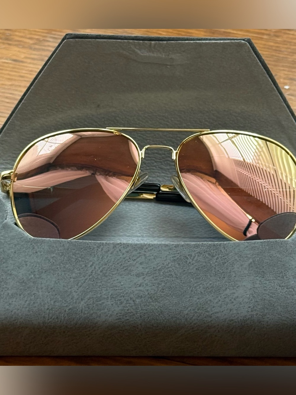 Gold Frame Aviator Sunglasses with Rose-Tinted Lenses